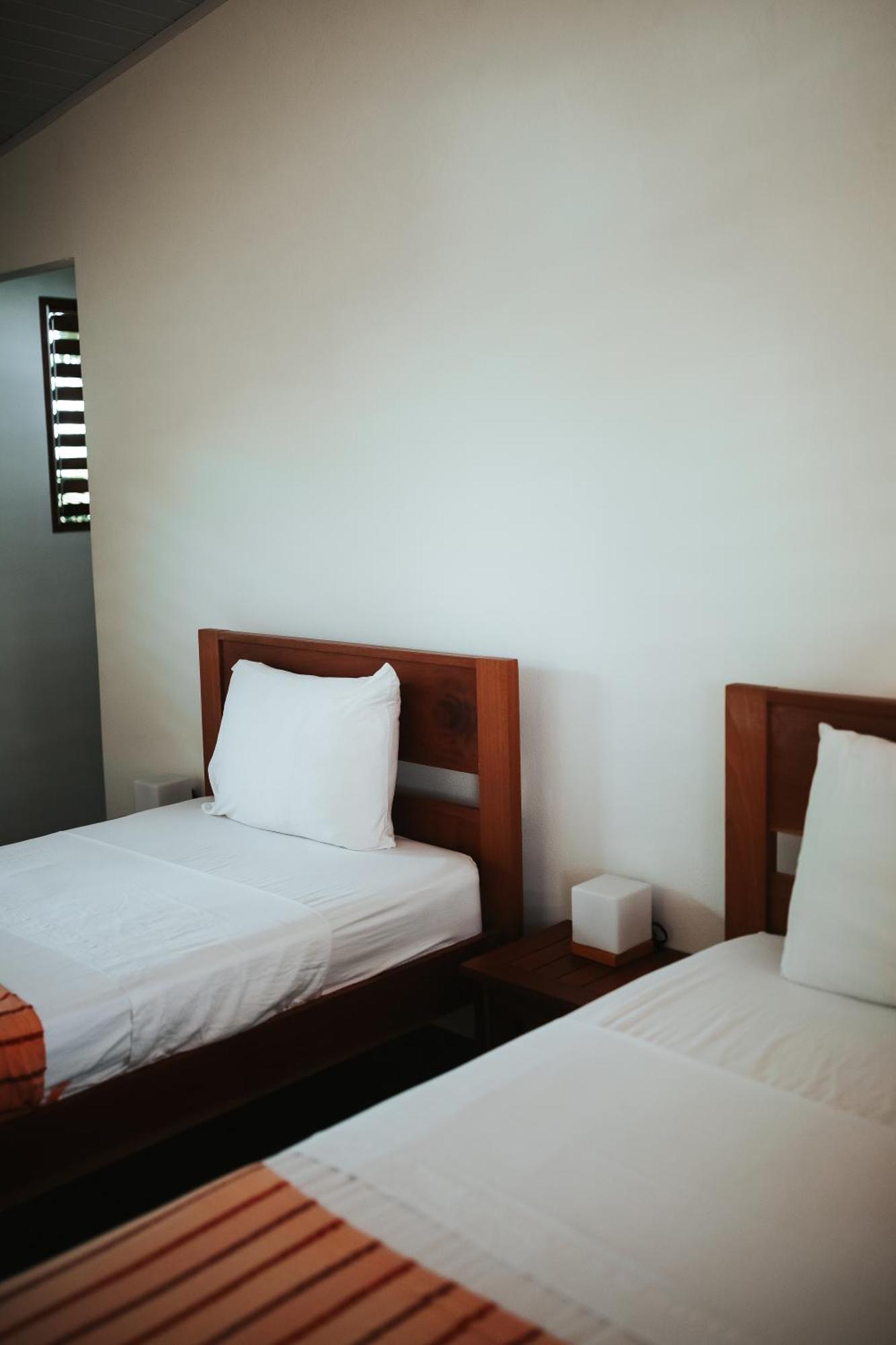 Salvatierra Beachfront Hotel Puerto Coyote Værelse billede